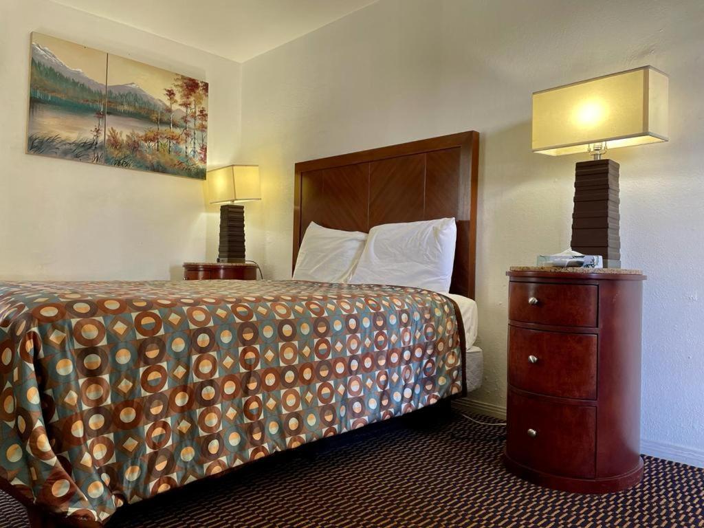 Desert Inn Mojave Bagian luar foto
