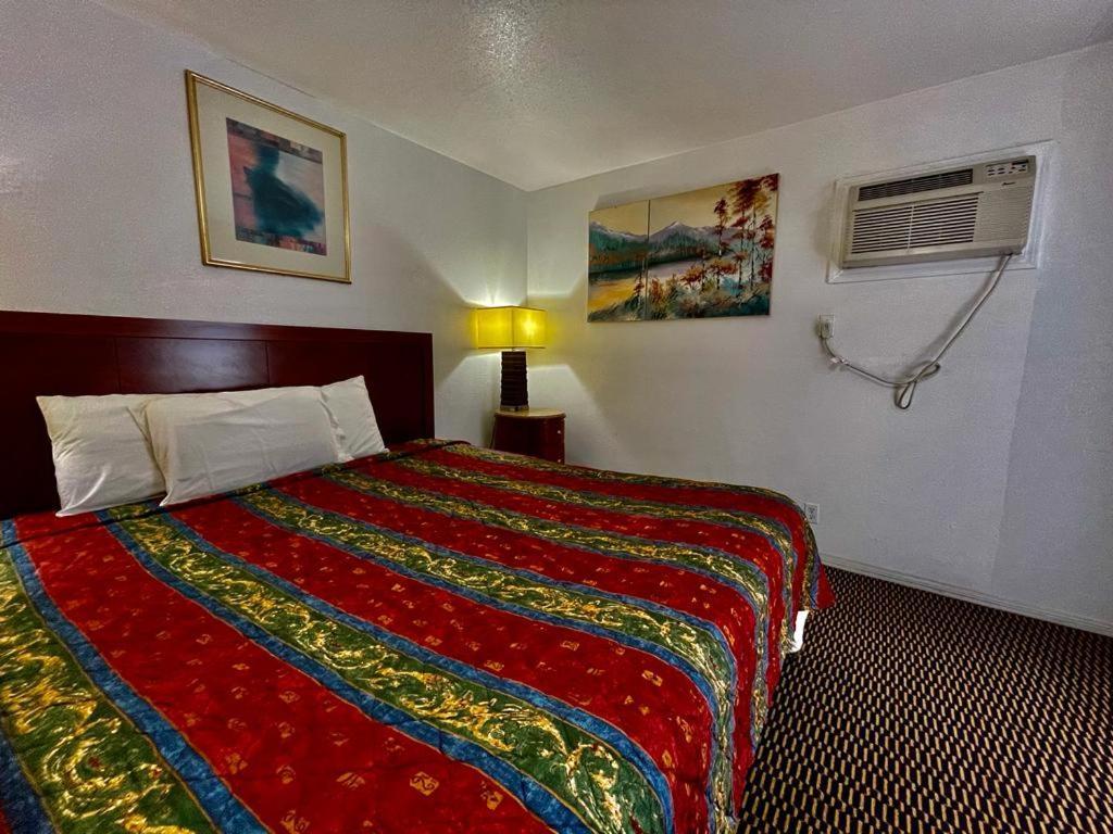 Desert Inn Mojave Bagian luar foto