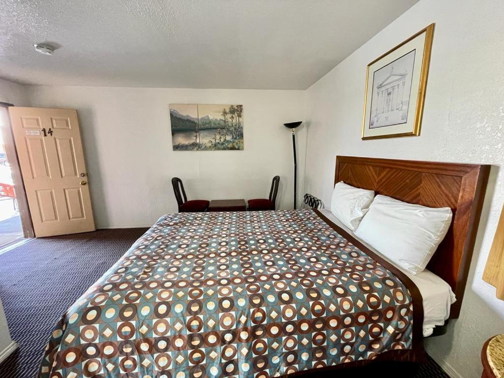 Desert Inn Mojave Bagian luar foto