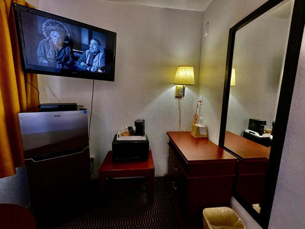 Desert Inn Mojave Bagian luar foto