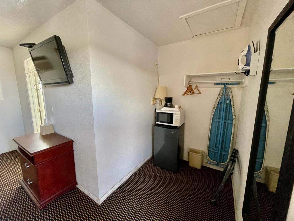 Desert Inn Mojave Bagian luar foto