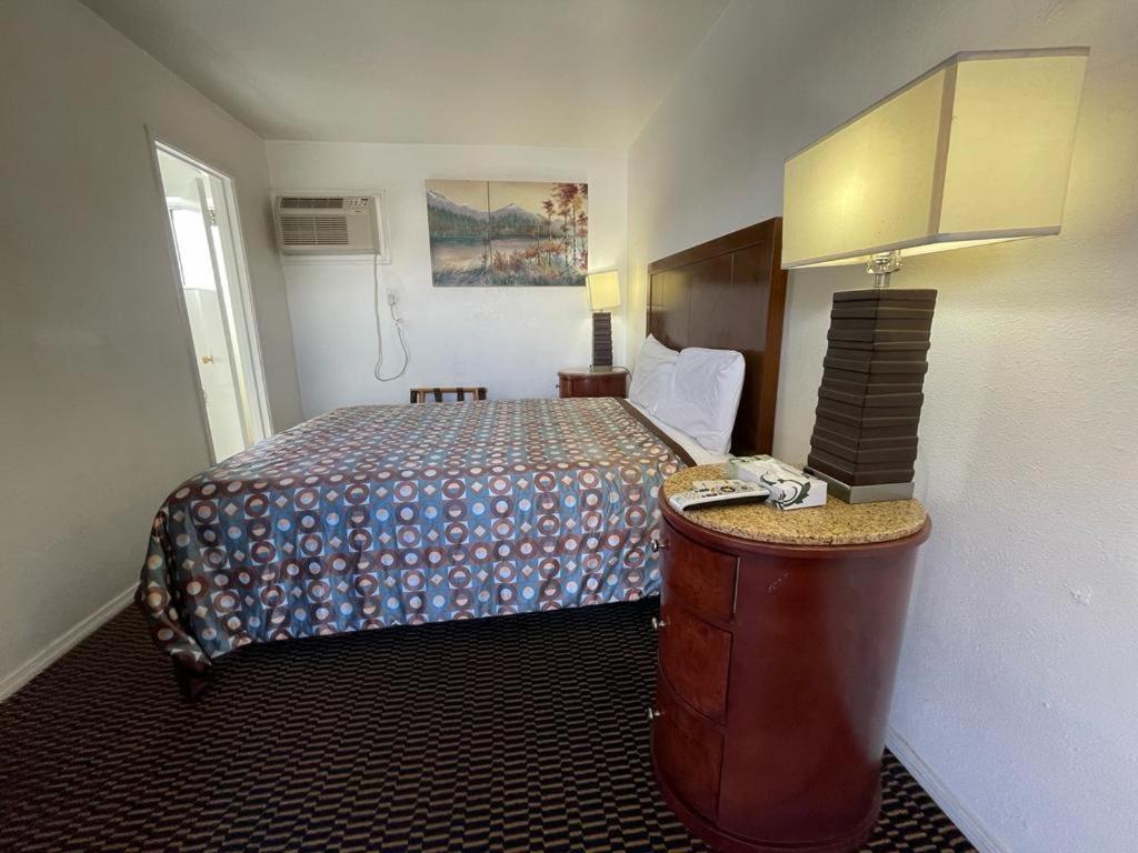 Desert Inn Mojave Bagian luar foto
